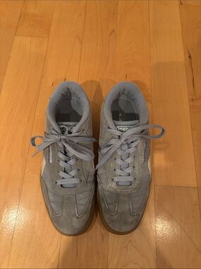 Reebok Sneakers